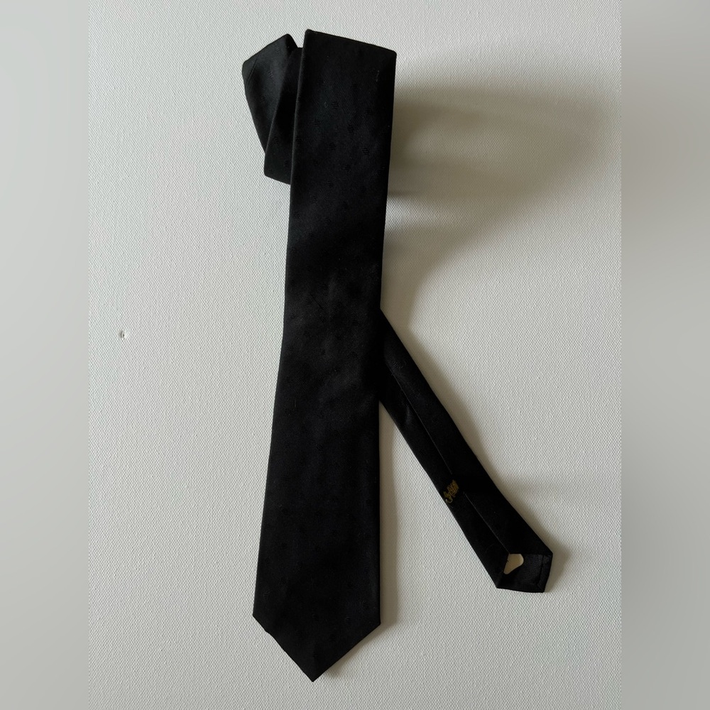 Elegant Black Silk Tie By Elaan